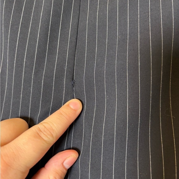 MaxMara Wool White Black Pinstripe Office Pencil Skirt with Slit- Size 12 - Picture 7 of 7
